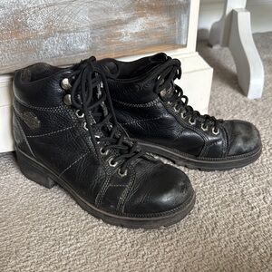 Harley-Davidson Black Leather Boots with Lace-Up Design